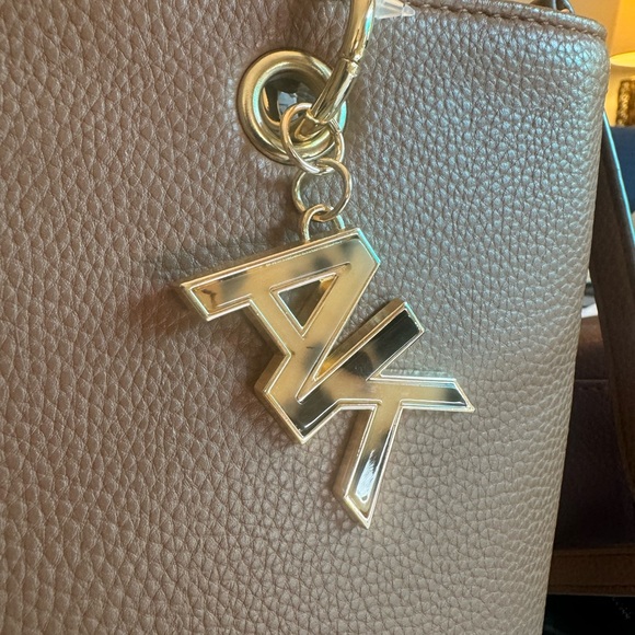 ANN KLINE SATCHEL/CROSSBODY - Picture 4 of 10